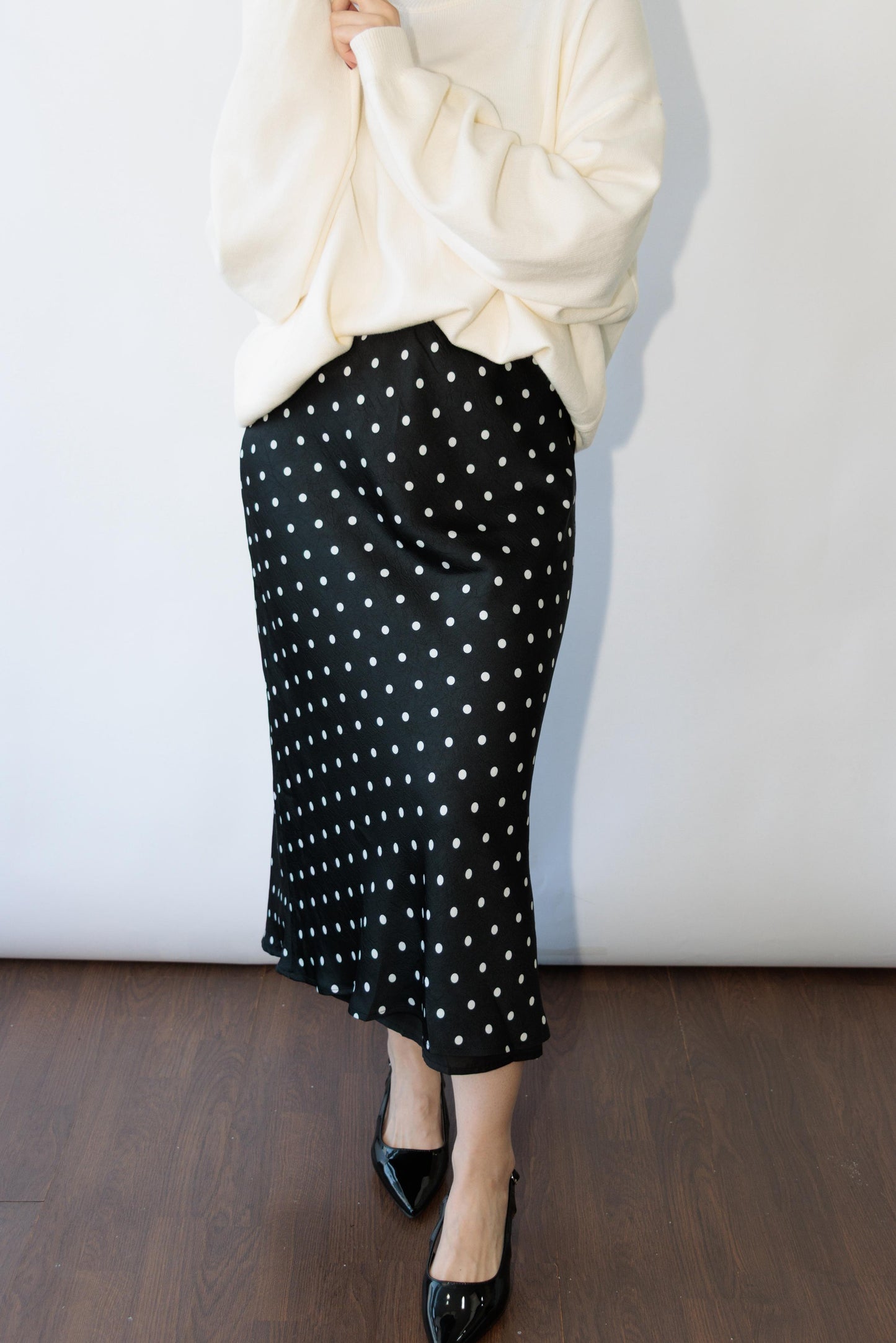 Polka Dot Mid Rise Maxi Skirt