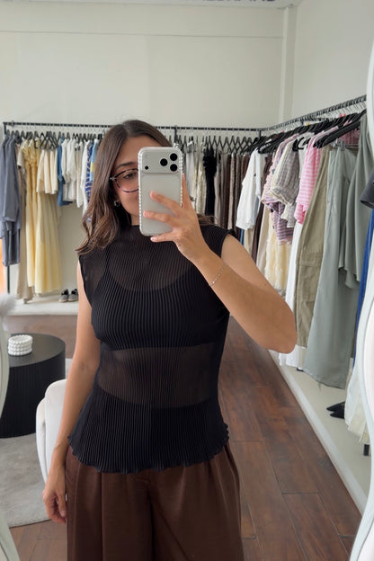 Plisse Black Top