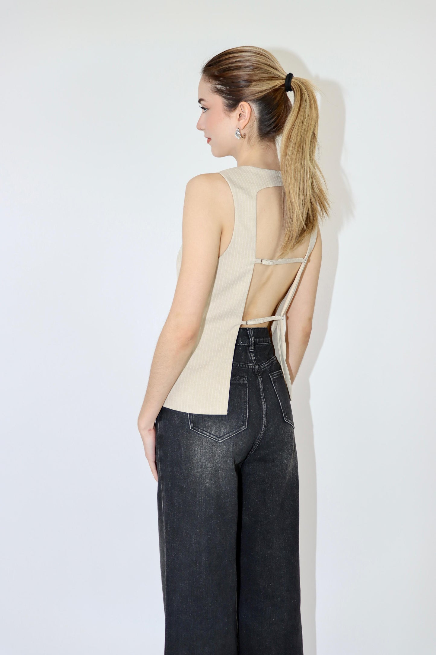 Rylee Adjustable Back Strap Nude Vest